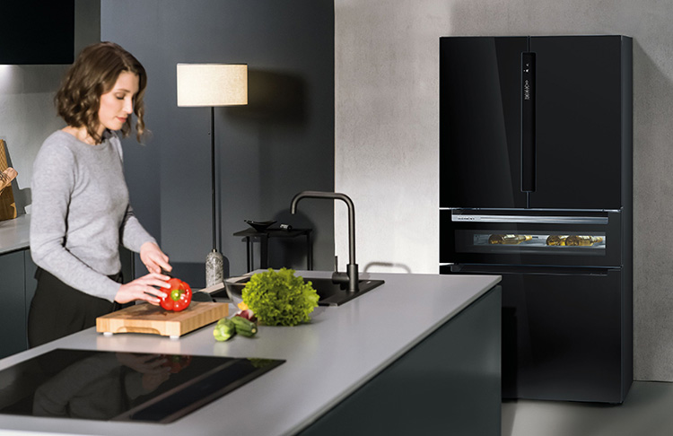 siemens-iQ700-Frenchdoor-lifestyle