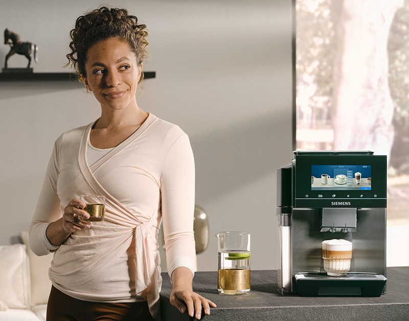Siemens Kaffeevollautomat EQ900 Siemens Kaffeevollautomat EQ900 plus lässt keine Wünsche offen