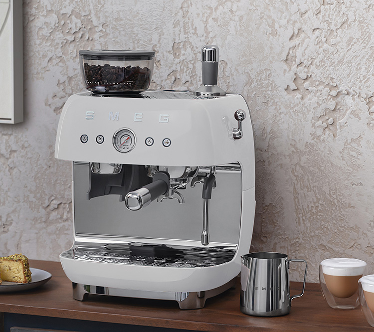 Smeg Siebträger-Espressomaschine smeg-kaffeemaschine-weiss