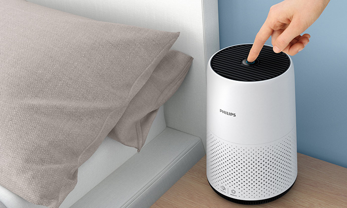 Der Luftreiniger läst sich einfache mit einerm Tastendruck bedienen philips-luftreiniger-serie-800-one-touch