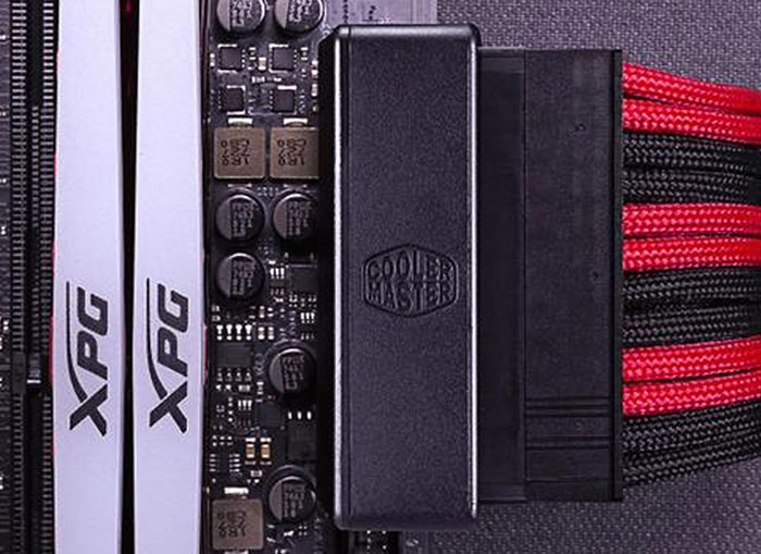 Cooler-Master-ATX-Adapater-mit-Kabel Cooler-Master-ATX-Adapater-mit-Kabel