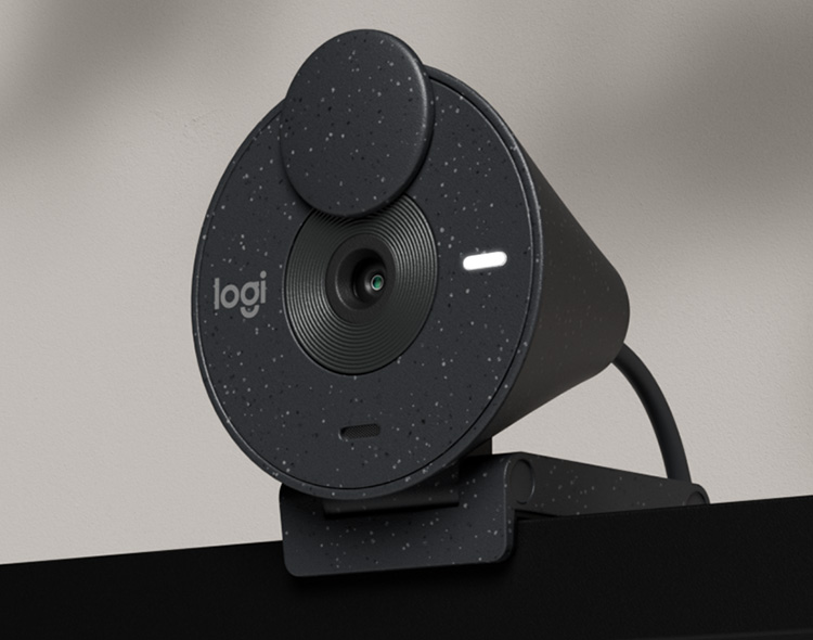 Logitech Brio 300 logitech-brio300-monitor