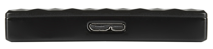 Der Anschluss der Store’n’Go Mini SSD befindet sich auf der Längsseite verbatim-store-n-go-mini-ssd-anschluss