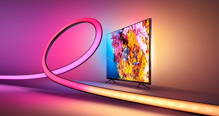Lichtshow für die Kinonacht mit dem Philips Hue Play Gradient Lightstrip signify-hue-play-gradient-lightstrip