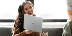 Surface Laptop Go 2 in neuer Farbe Salbei