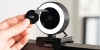 Hama präsentiert Webcam mit Ringlicht und Mikrofon