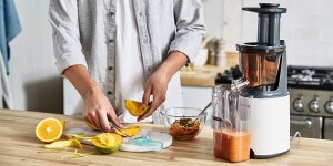 Frischer Saftgenuss mit dem Slow Juicer PureJuice One